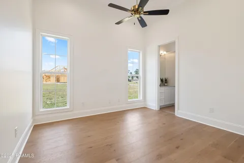 $875,000 | 111 Leaning Oak Drive, Lafayette, LA 70508