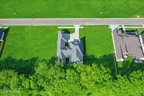 $875,000 | 111 Leaning Oak Drive, Lafayette, LA 70508