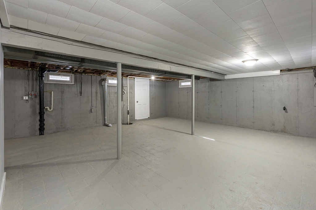 54 Roundtop Road Framingham, MA 01701 - Photo 26 of 34