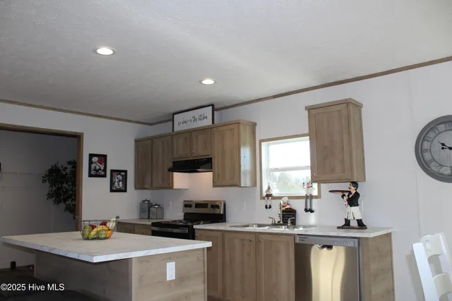 $237,900 | 1764 Sarecta Road, Pink Hill, NC 28572