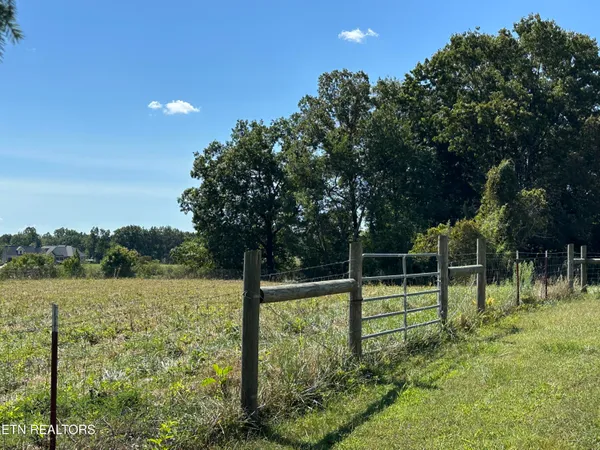 $599,900 | 101 North Alf Threet Road, Jamestown, TN 38556