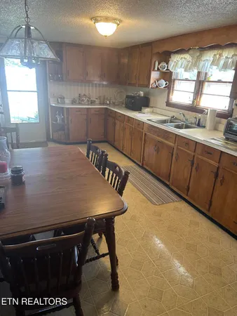 $599,900 | 101 North Alf Threet Road, Jamestown, TN 38556