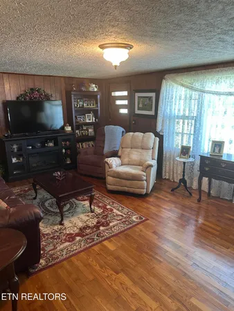 $599,900 | 101 North Alf Threet Road, Jamestown, TN 38556