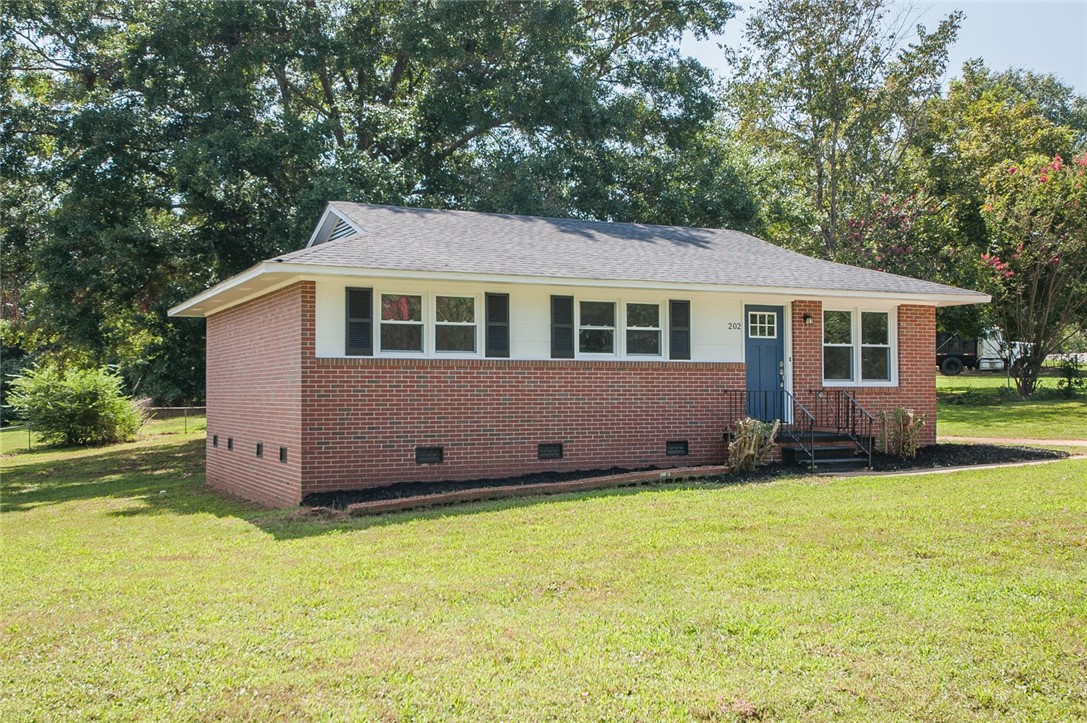 202 East Pinedale Road Anderson, SC 29626 - Photo 1 of 23