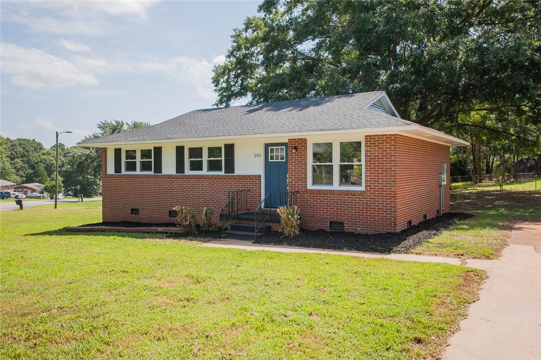 202 East Pinedale Road Anderson, SC 29626 - Photo 3 of 23