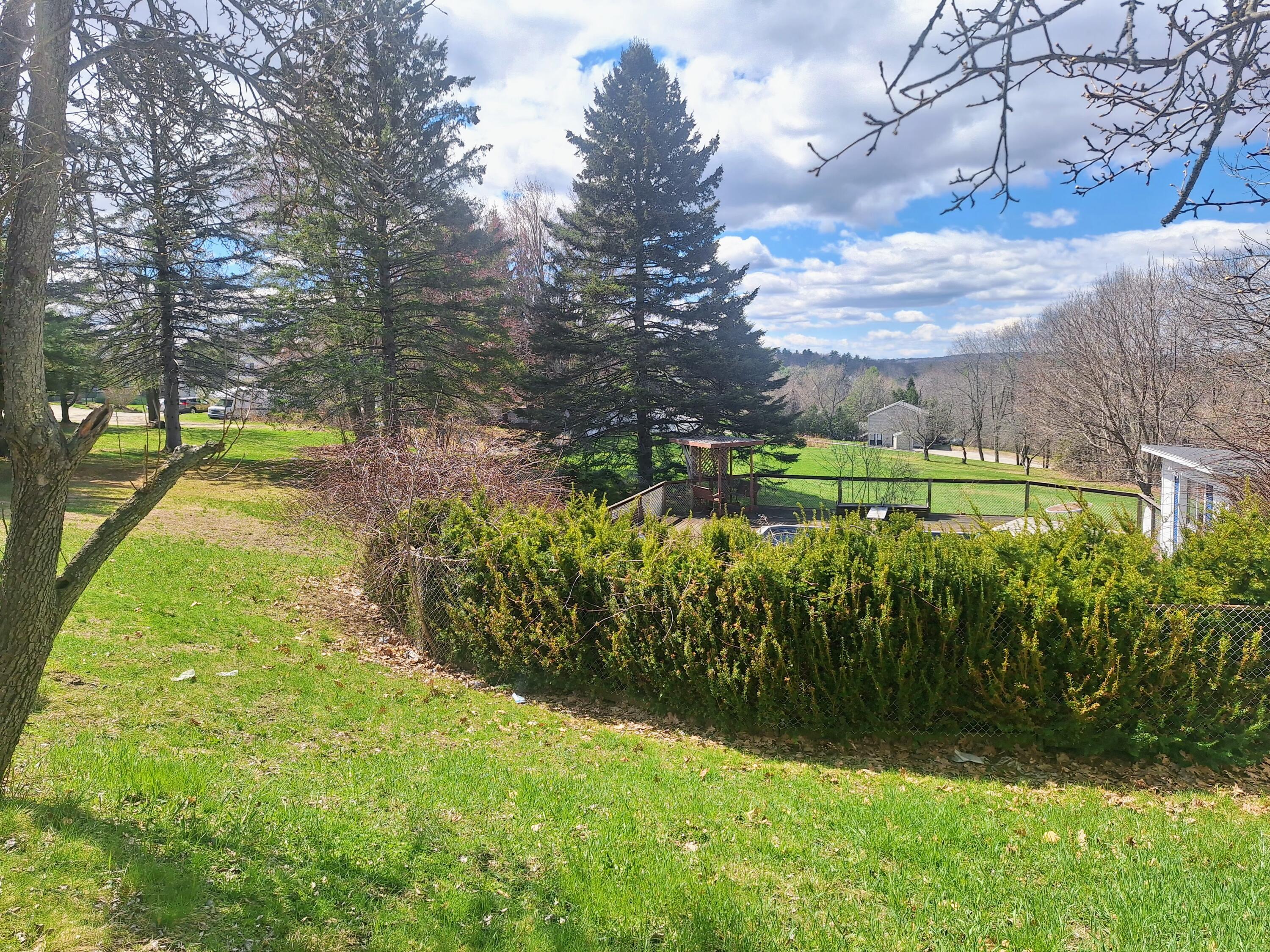 25 8th Street Auburn, ME 04210 - Photo 11 of 40 Yard