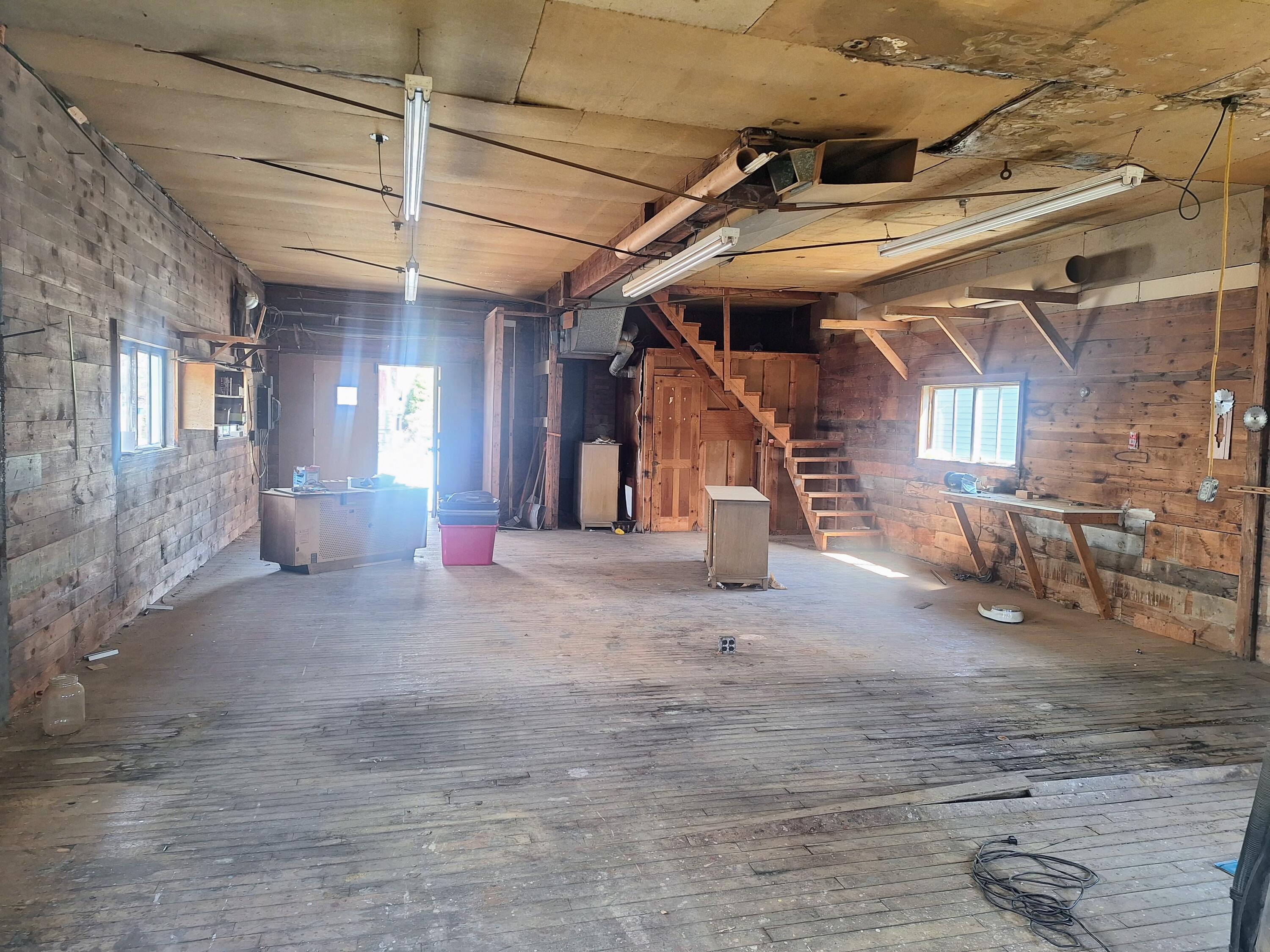 25 8th Street Auburn, ME 04210 - Photo 39 of 40 Garage