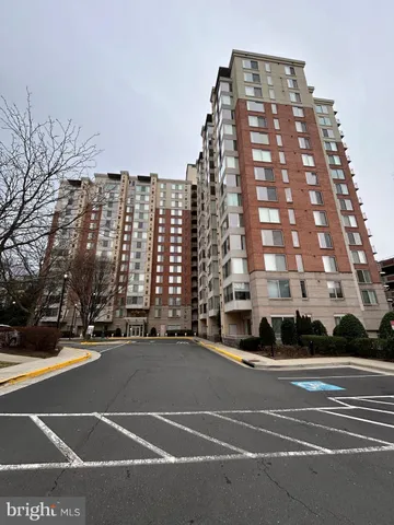 a view of a large building