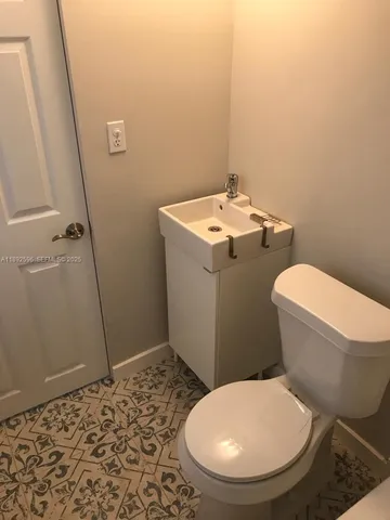 $1,450 | 1700 Northwest 22nd Court, Unit 5, Miami, FL 33125