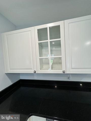 922 Grofftown Road Lancaster, PA 17602 - Photo 11 of 67 GLASS ACCENT