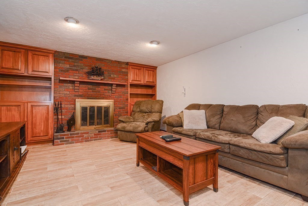 50 Woodside Road Spencer, MA 01562 - Photo 28 of 36 Gallery Image 28
