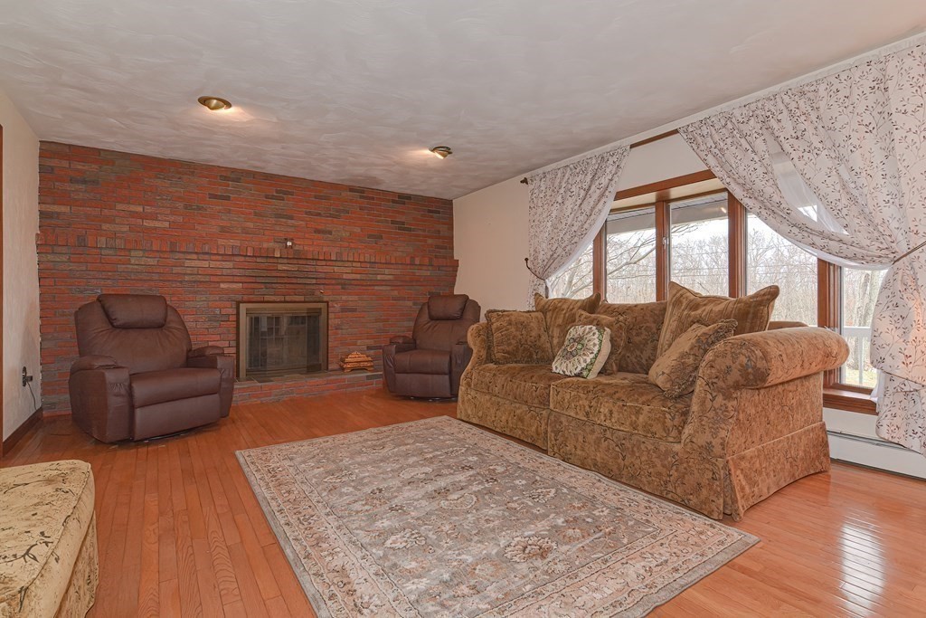 50 Woodside Road Spencer, MA 01562 - Photo 4 of 36 Gallery Image 4
