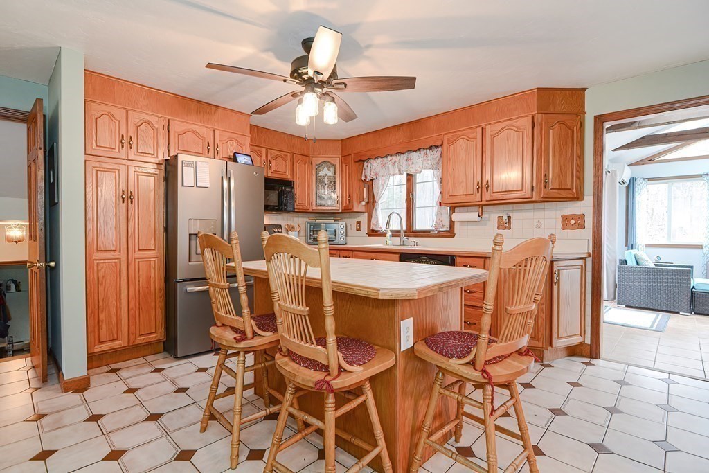 50 Woodside Road Spencer, MA 01562 - Photo 7 of 36 Gallery Image 7