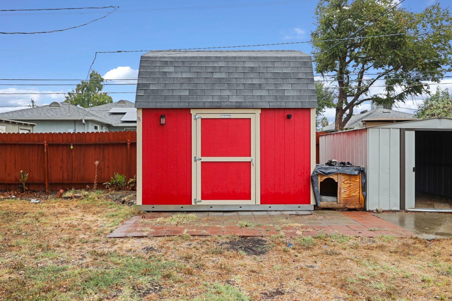 2755 Inman Avenue Stockton, CA 95204 - Photo 34 of 34 a view of outdoor space and yard