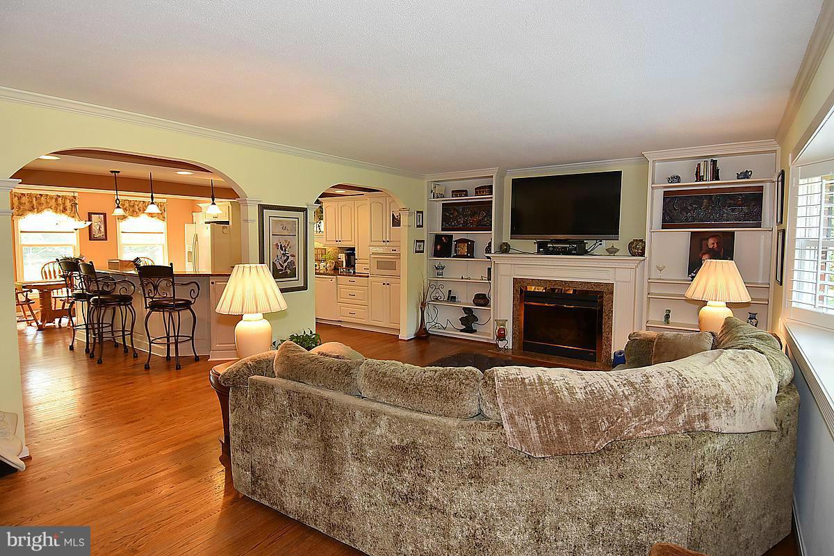 304 Manning Road East Accokeek, MD 20607 - Photo 10 of 30 Living rooms opens to kitchen