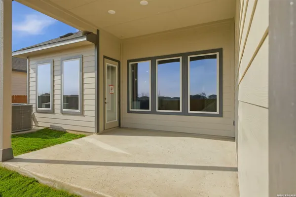 $474,999 | 10256 Bartenheim Road, Schertz, TX 78154