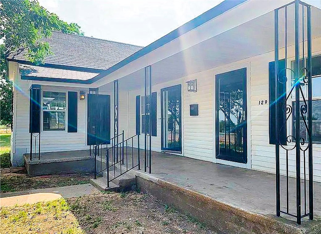 129 Illinois Avenue China Spring, TX 76633 - Photo 3 of 11 a view of a porch with a backyard