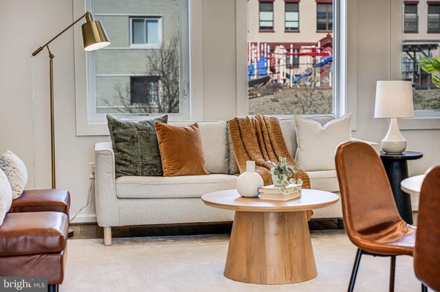 a close view of sink