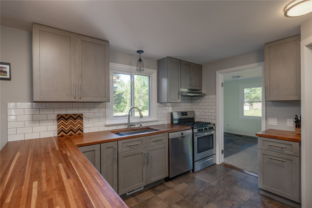 962 Martin Road Henrietta, NY 14586 - Photo 11 of 50