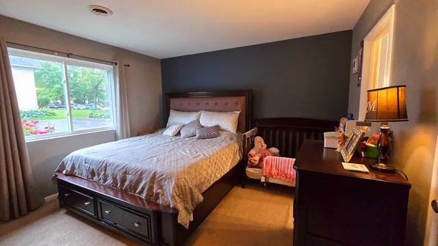 $168,900 | 9601 Karlov Avenue, Unit 104, Oak Lawn, IL 60453