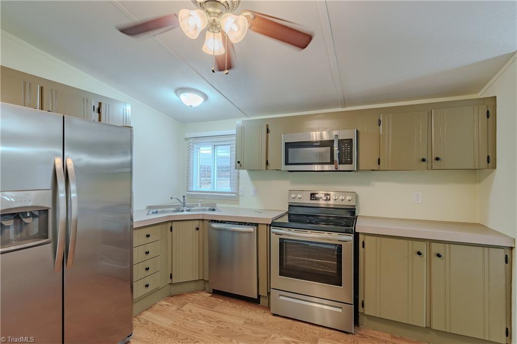 3354 Haystack Road Mount Airy, NC 27030 - Photo 10 of 33