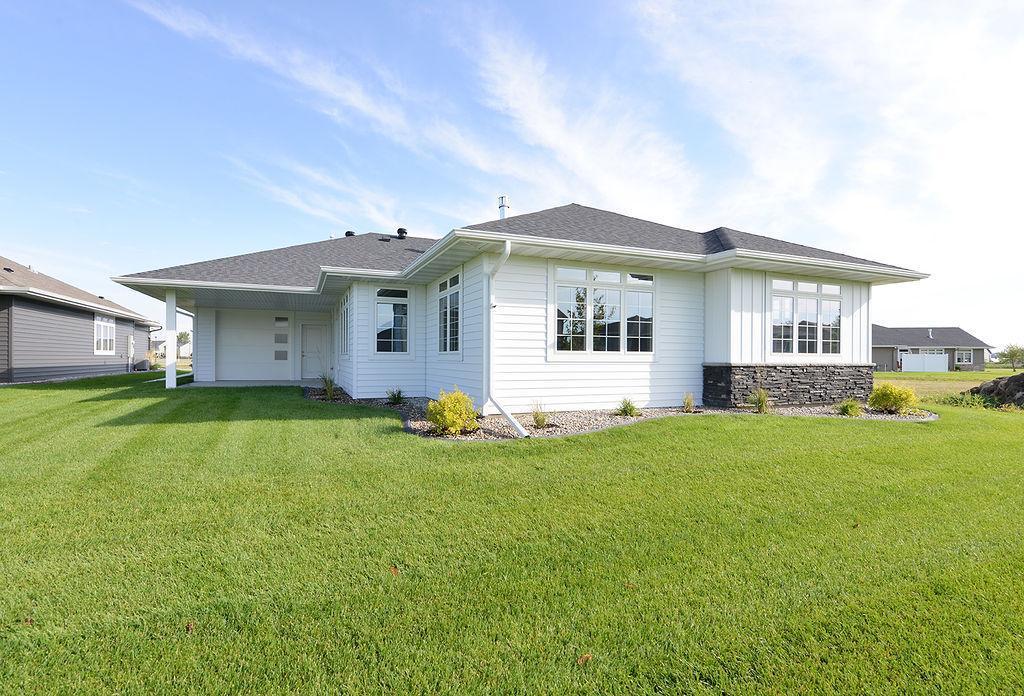 235 Emma Court Mapleton, ND 58059 - Photo 3 of 24