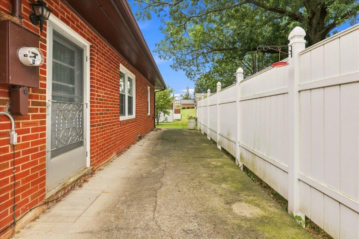 595 Bowman Road Dayton, VA 22821 - Photo 43 of 61 Gallery Image 43