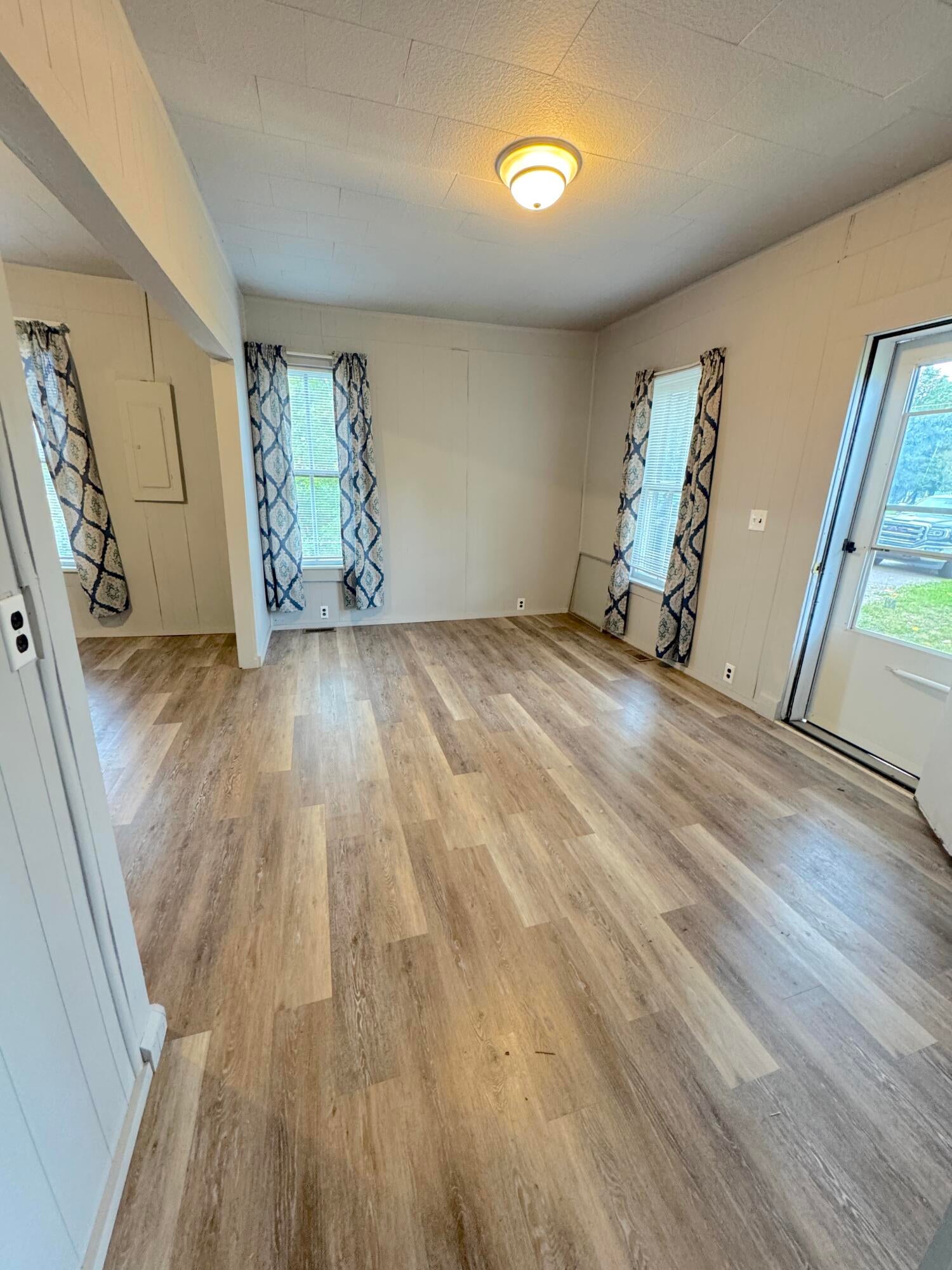 1020 Division Street Cheboygan, MI 49721 - Photo 7 of 22 Gallery Image 7