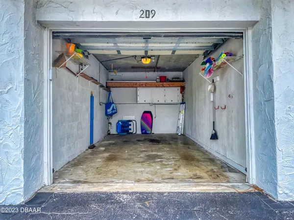 a view of a garage
