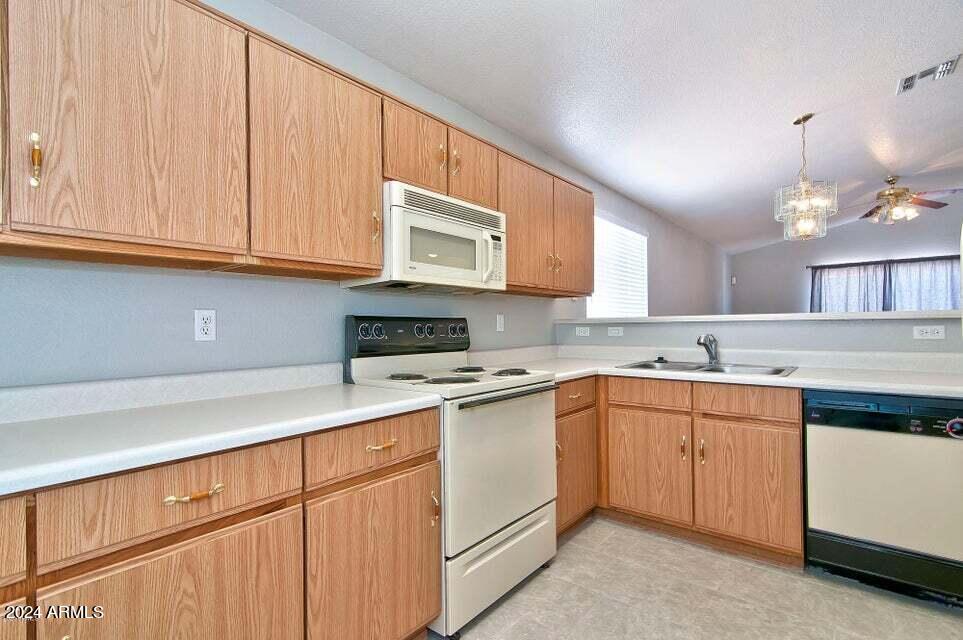 2080 West 20th Avenue Apache Junction, AZ 85120 - Photo 13 of 26 20th12