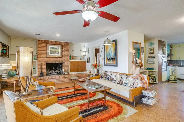 $399,900 | 1525 Jenson Road, Fort Worth, TX 76112