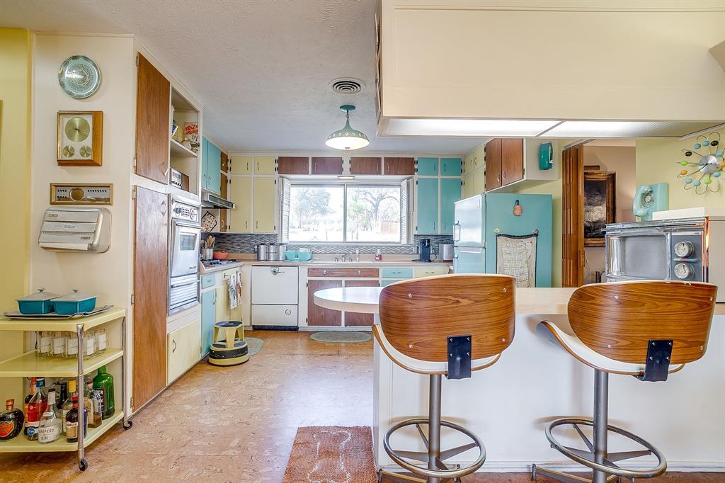 1525 Jenson Road Fort Worth, TX 76112 - Photo 17 of 40