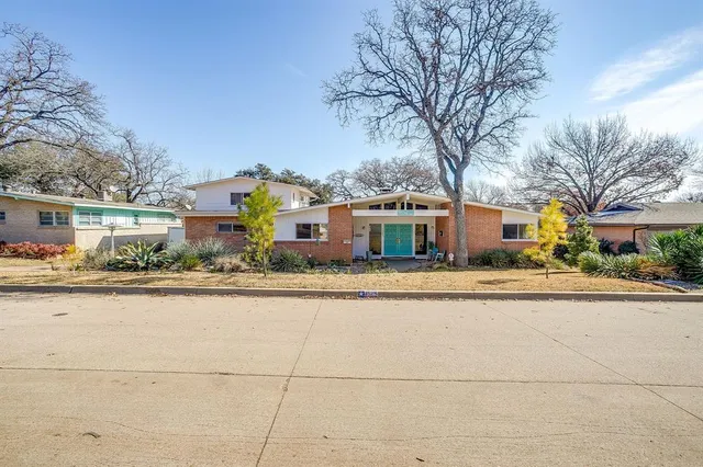 $399,900 | 1525 Jenson Road, Fort Worth, TX 76112