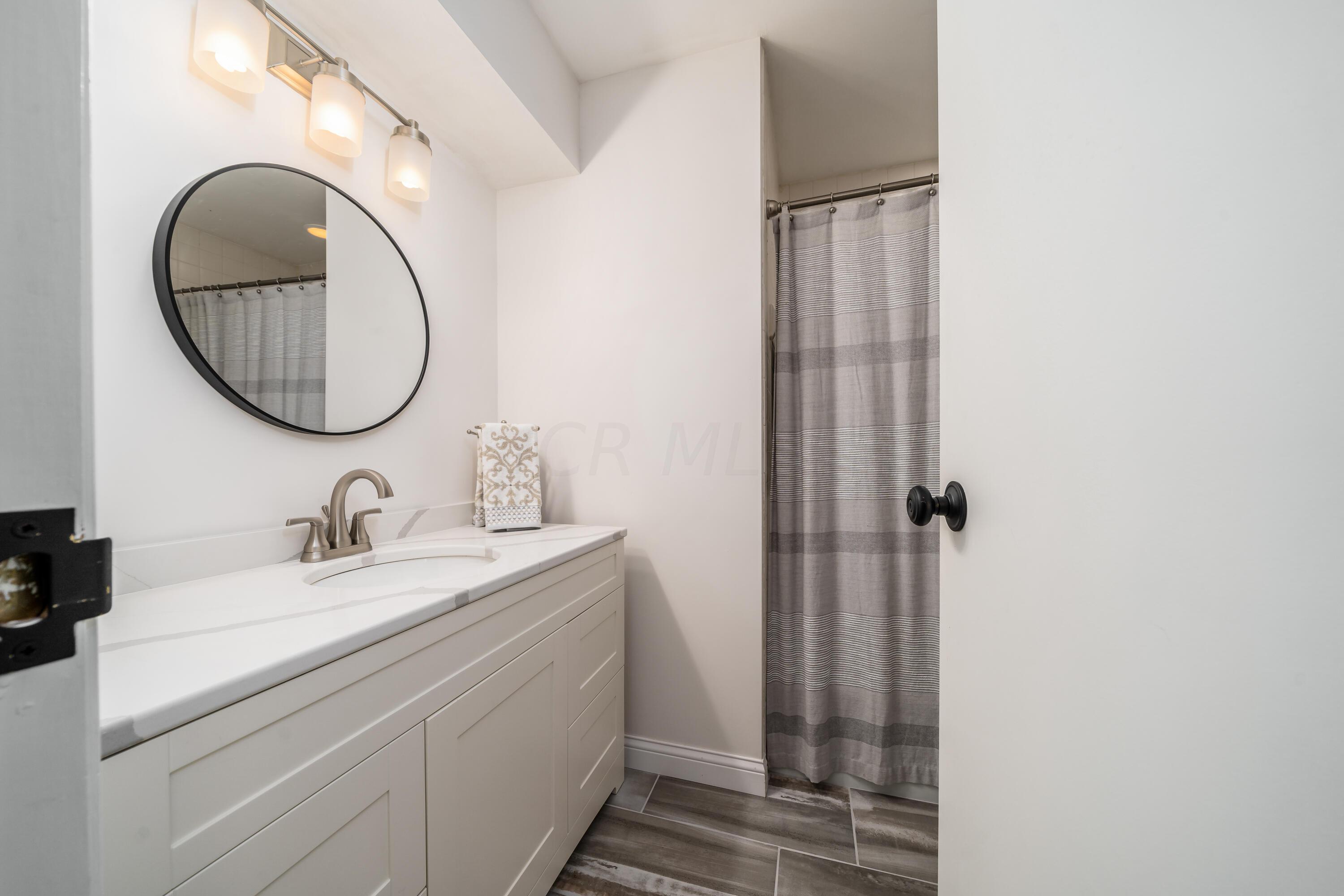 2101 Coach Road North Columbus, OH 43220 - Photo 22 of 31 Primary Suite