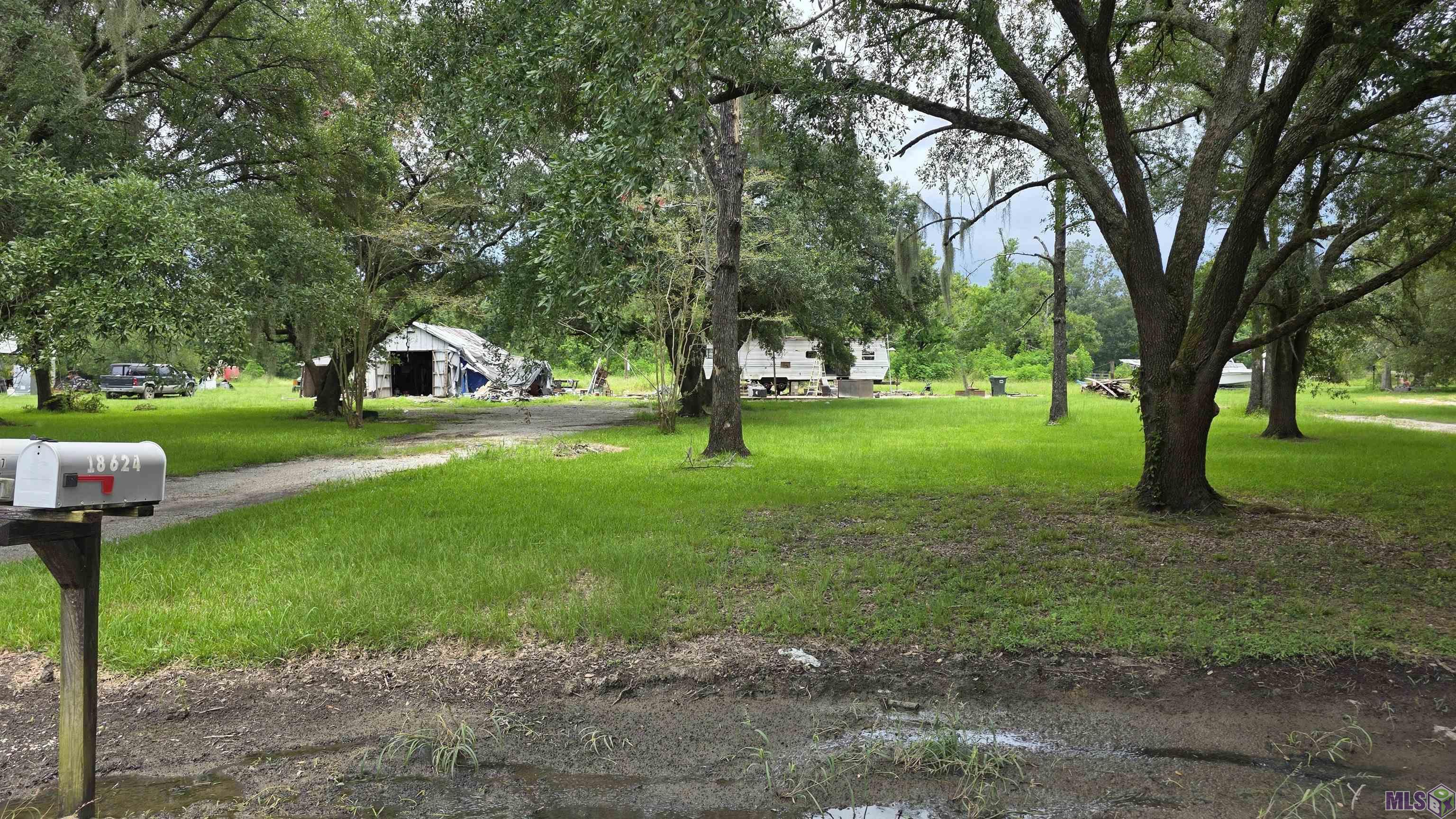 18624 Broussard Road Prairieville, LA 70769 - Photo 5 of 7 Gallery Image 5