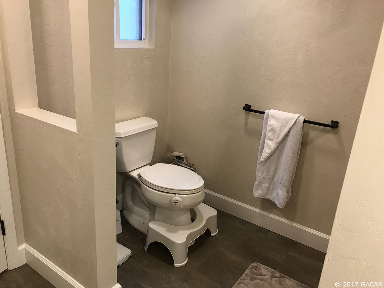 24724 Southwest 2 Road Newberry, FL 32669 - Photo 11 of 25 Gallery Image 11