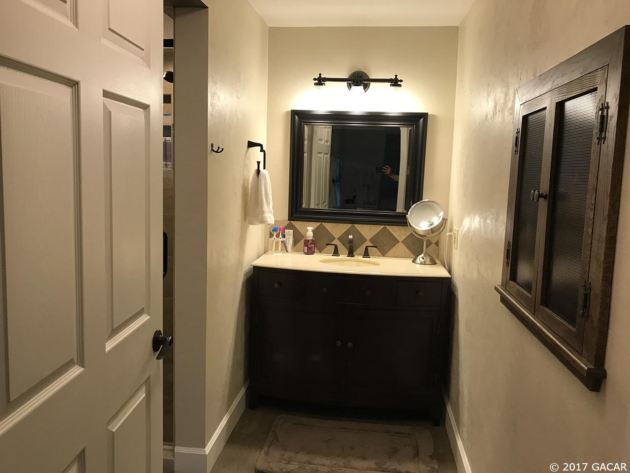 24724 Southwest 2 Road Newberry, FL 32669 - Photo 9 of 25 Gallery Image 9