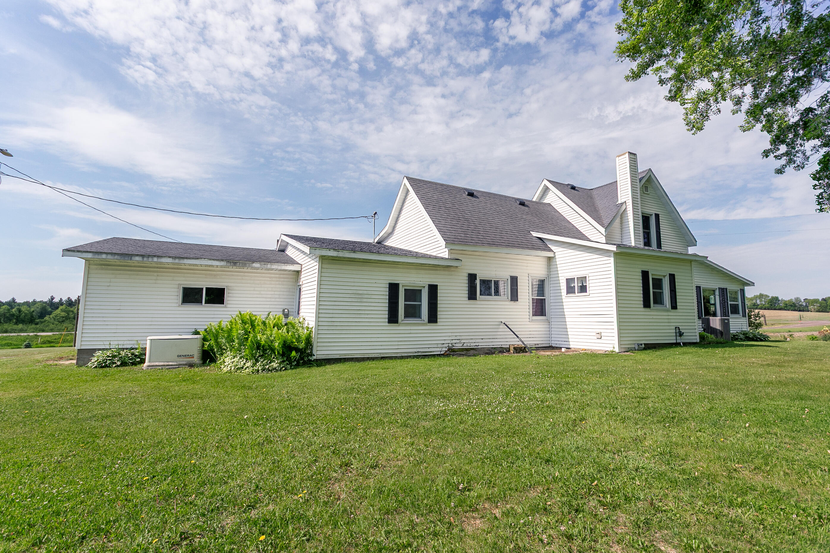 N14386 Town Line Road Cleveland, WI 54741 - Photo 6 of 50 005