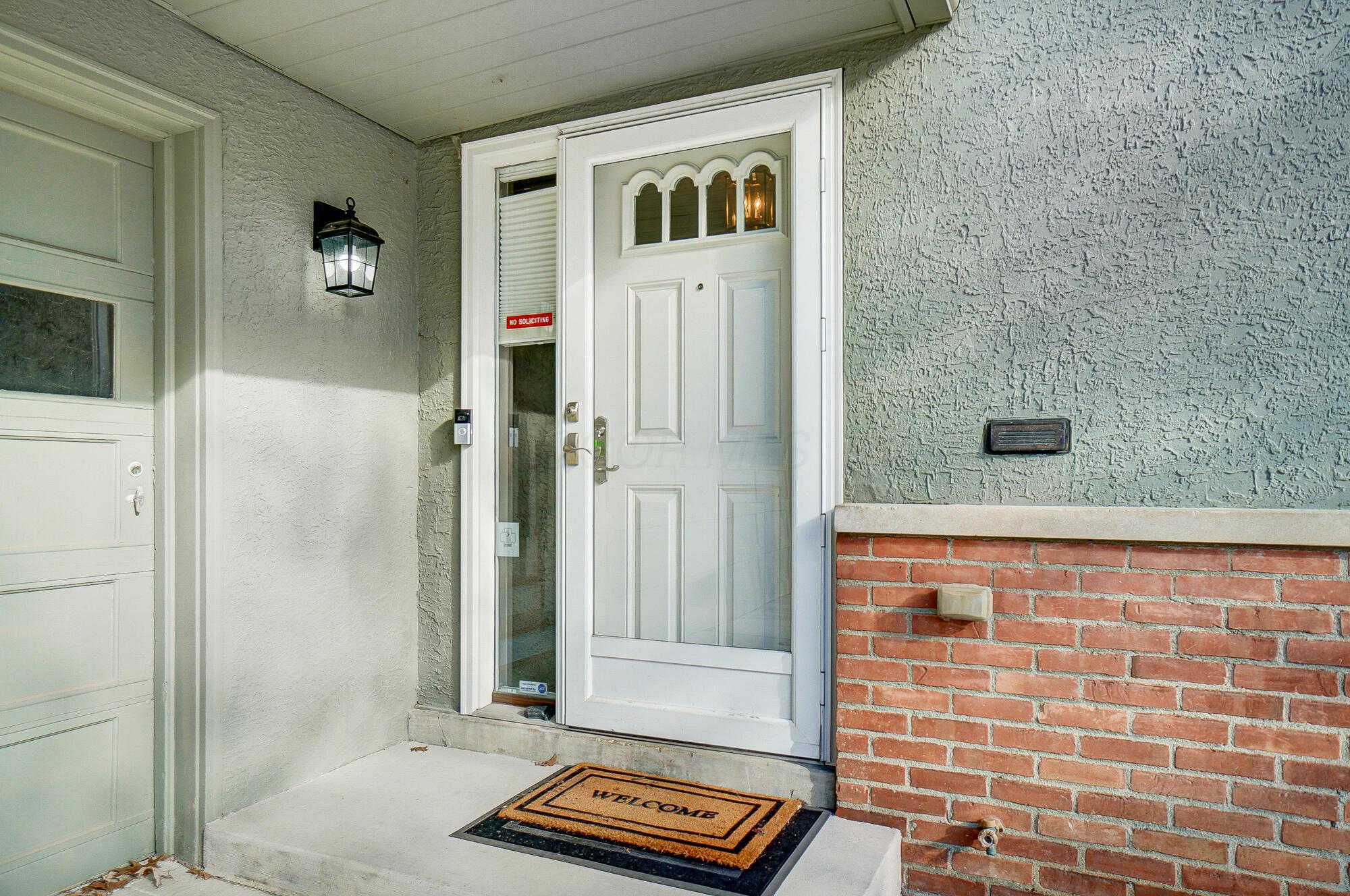2709 Berwyn Road Columbus, OH 43221 - Photo 6 of 67 006