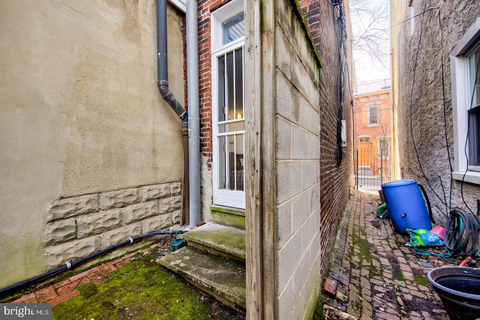 1807 Pemberton Street Philadelphia, PA 19146 - Photo 17 of 19