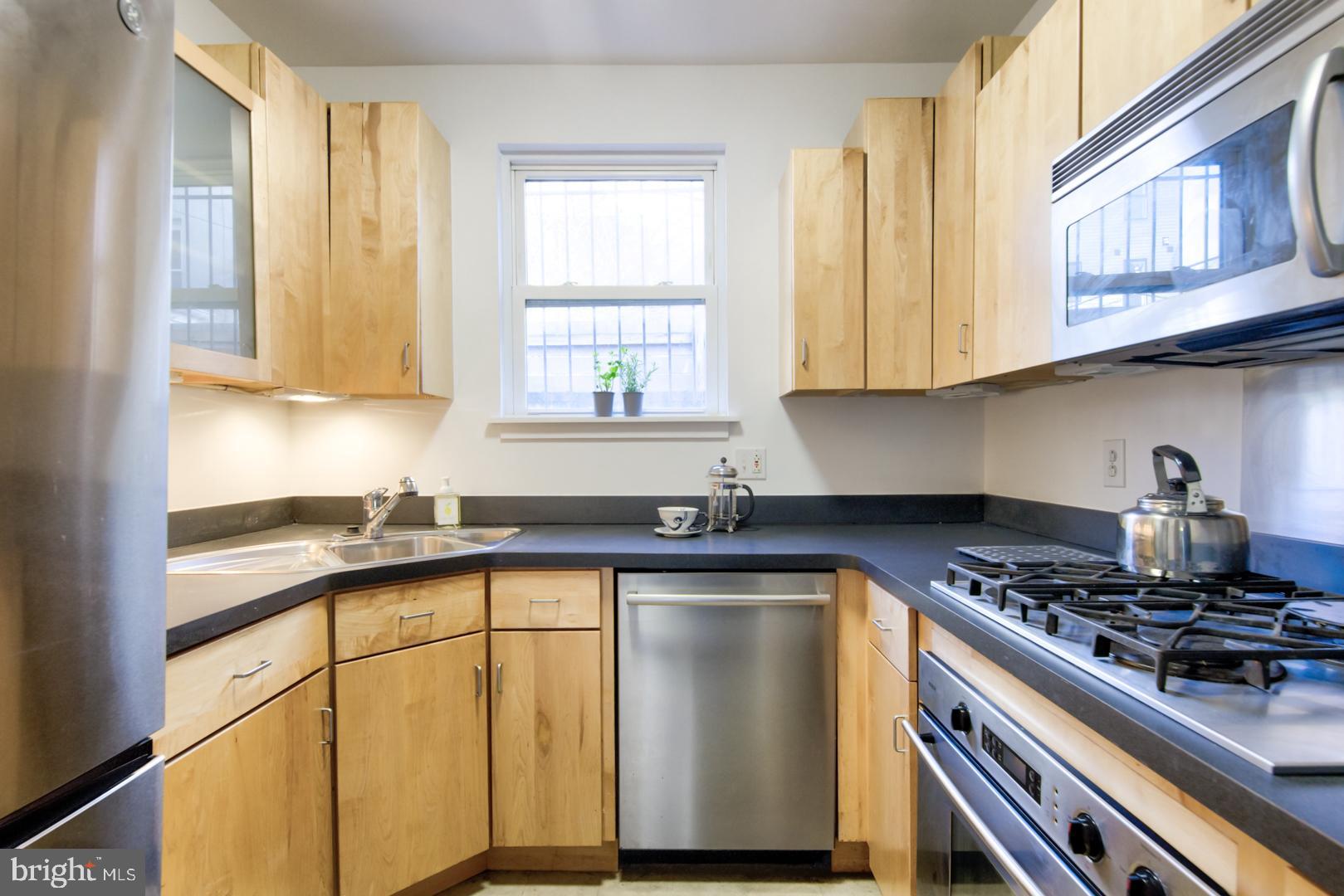 1807 Pemberton Street Philadelphia, PA 19146 - Photo 7 of 19