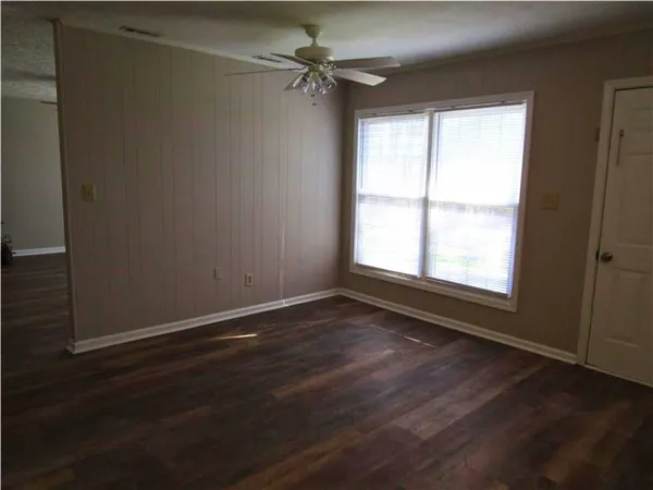 $1,525 | 4441 Township Drive, Unit B, Oakwood, GA 30566