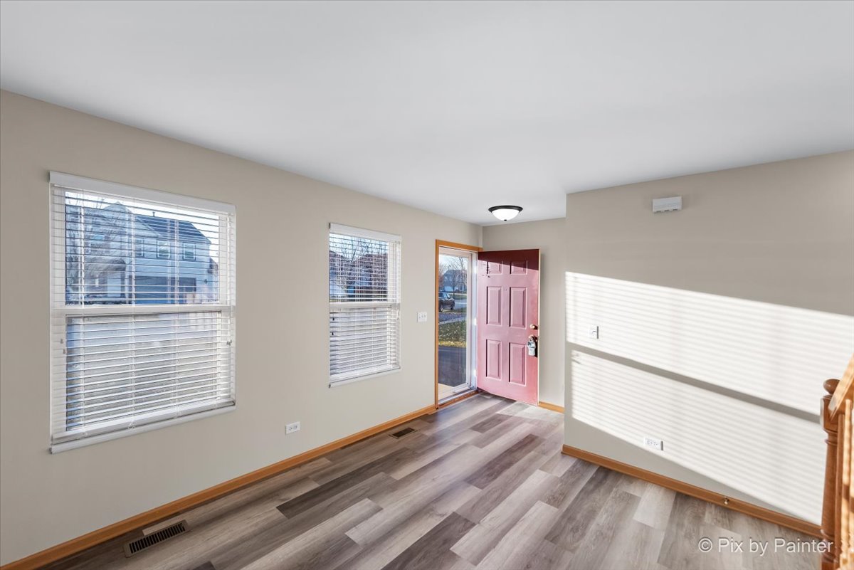 1065 Port Royal Road Pingree Grove, IL 60140 - Photo 11 of 40