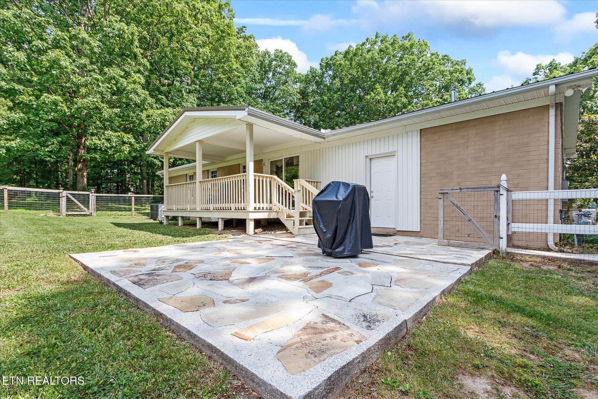 4990 Coal Bank Road Sparta, TN 38583 - Photo 26 of 37 12-4990 COAL BANK RD (36)
