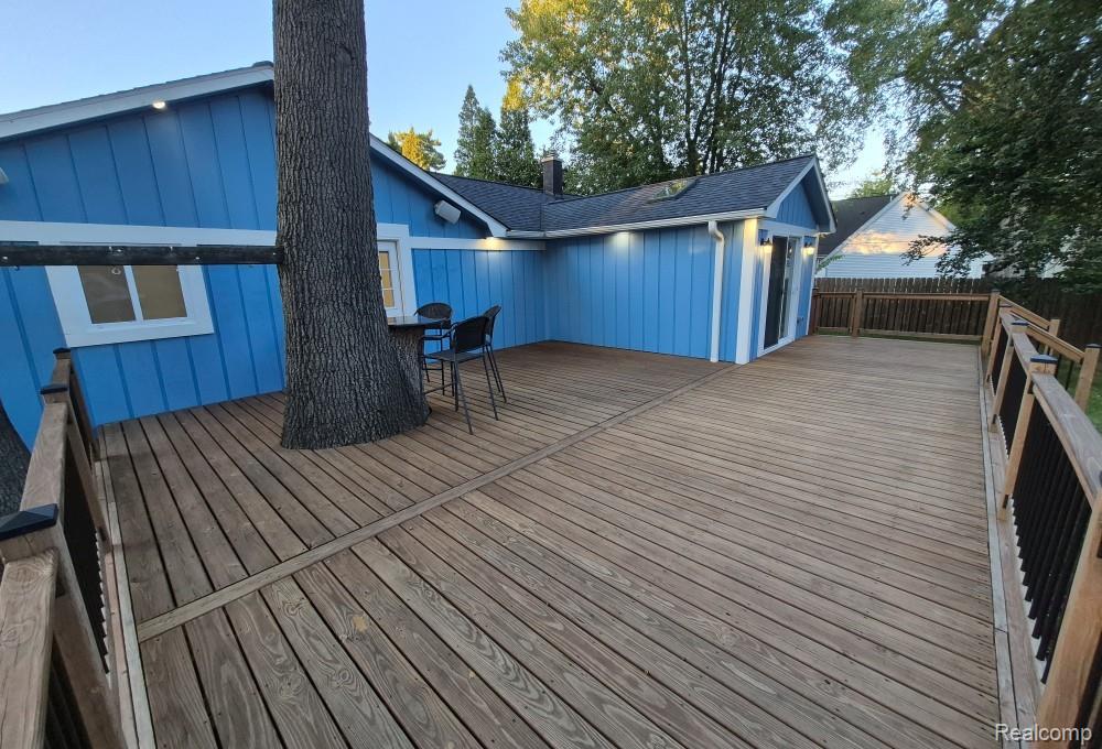 7377 Cooley Lake Road West Bloomfield, MI 48324 - Photo 40 of 59