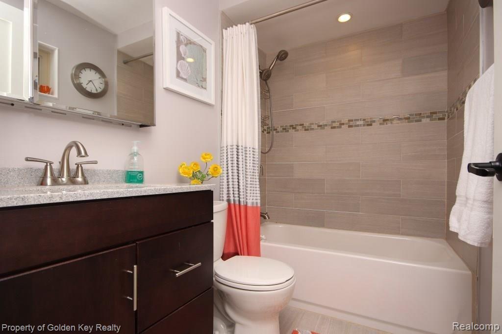 37520 West 8 Mile Road Farmington Hills, MI 48167 - Photo 21 of 26