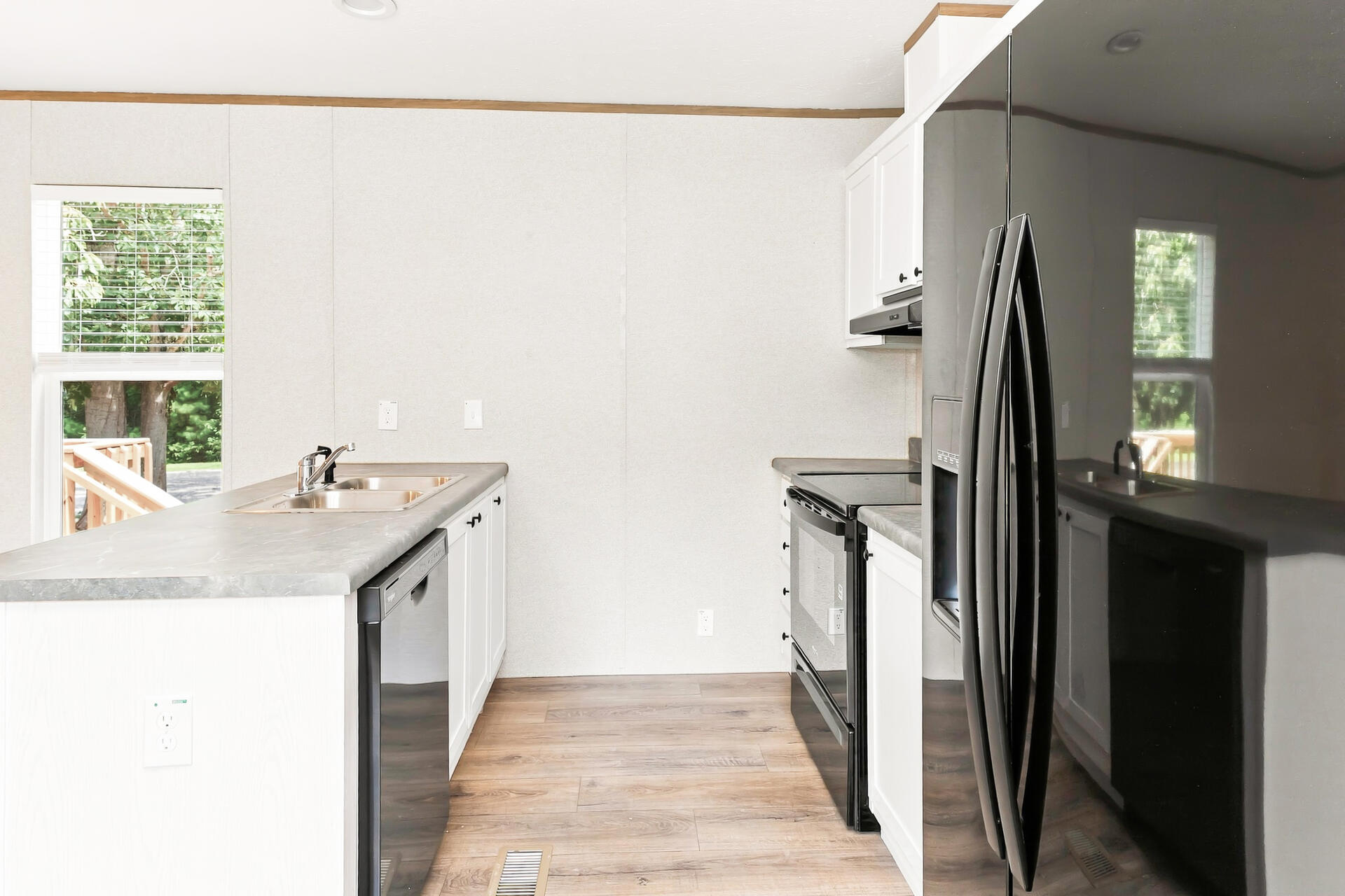 3246 Von Ohsen Road Ladson, SC 29485 - Photo 5 of 16 004 - Kitchen