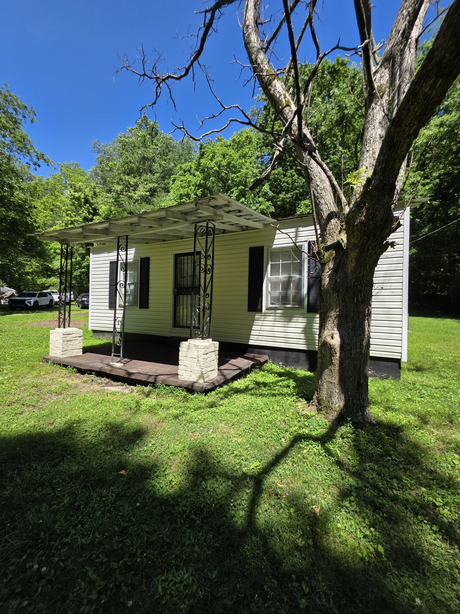 1048 Cemetery Road Ashland City, TN 37015 - Photo 1 of 16 Gallery Image 1