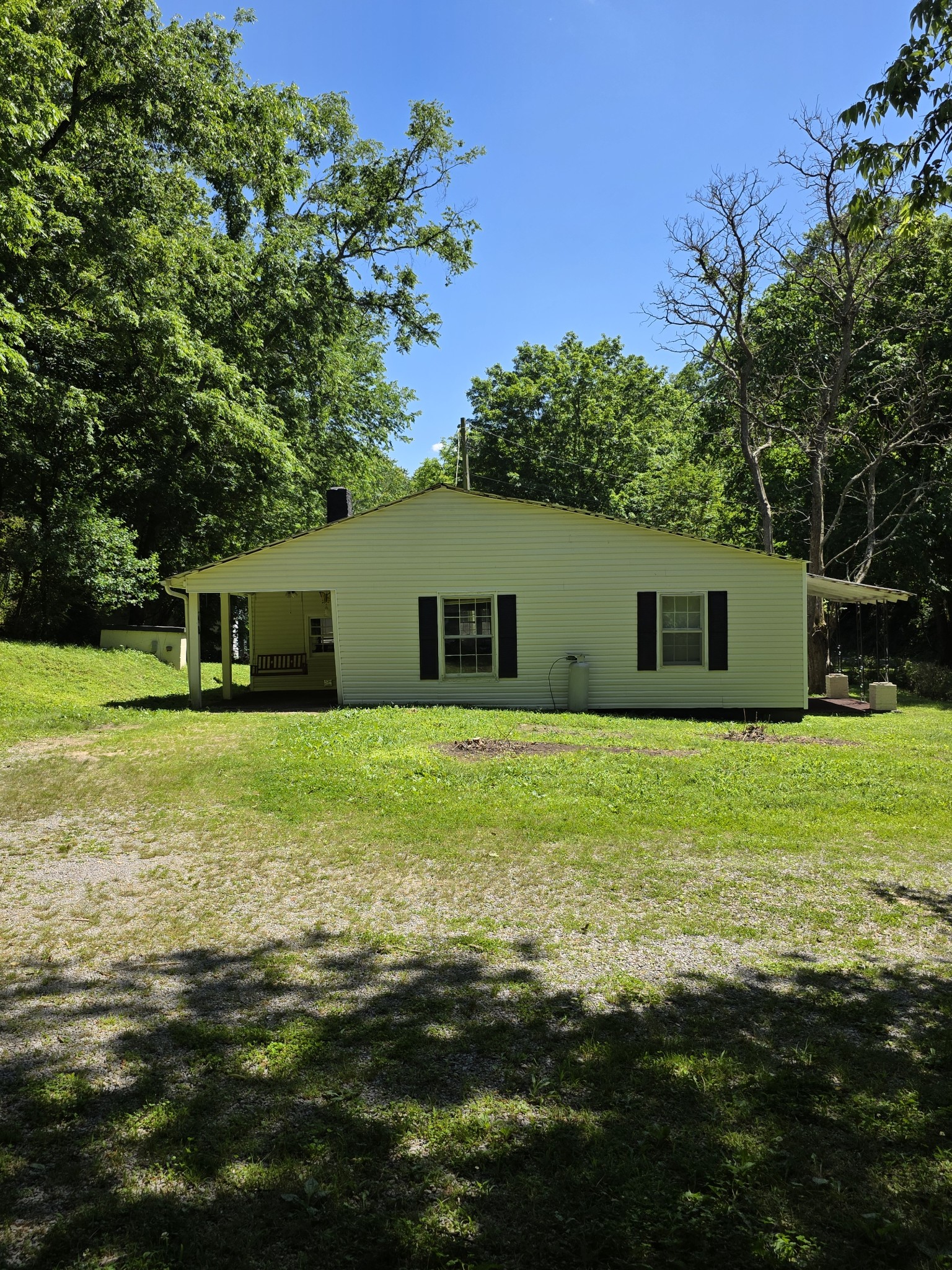 1048 Cemetery Road Ashland City, TN 37015 - Photo 3 of 16 Gallery Image 3