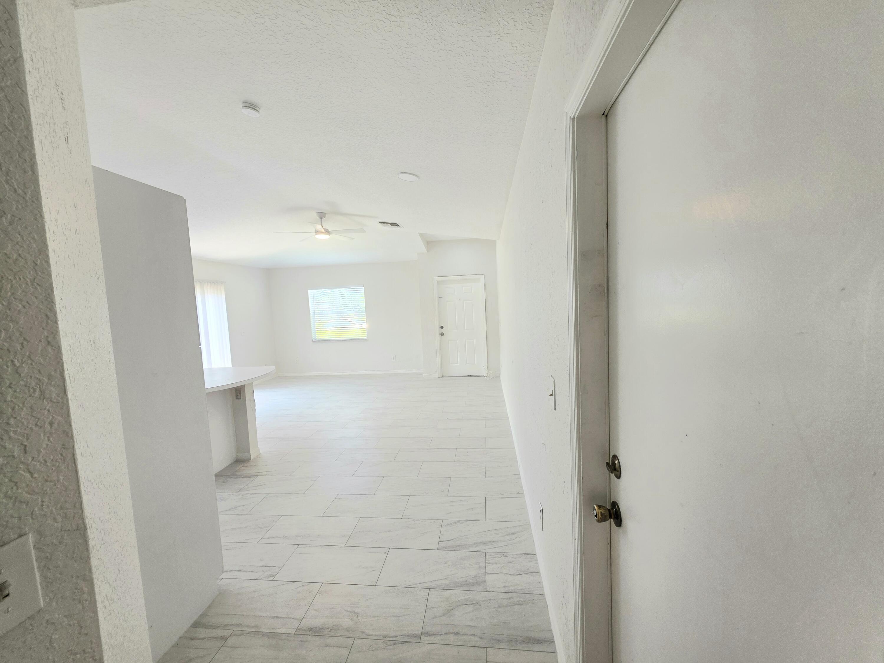 569 East Ridge Circle North Boynton Beach, FL 33435 - Photo 18 of 25 4